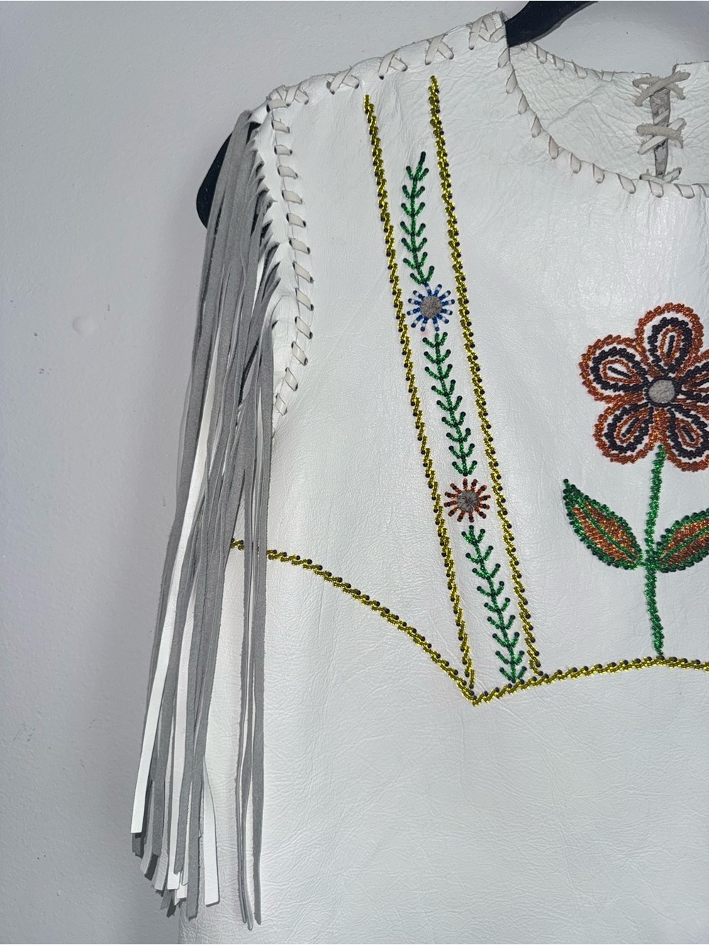 White Fringe Leather Dress with Floral Beadwork Size 10 Native - Picture 5 of 12